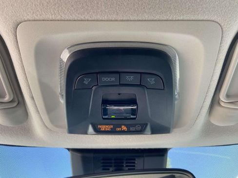 Used 2025 Toyota Corolla LE FWD image 19
