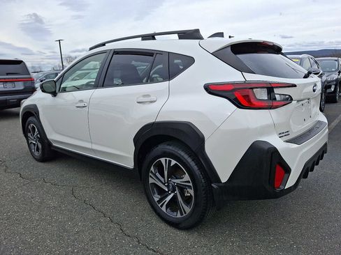 Used 2024 Subaru Crosstrek 2.0i Premium image 4