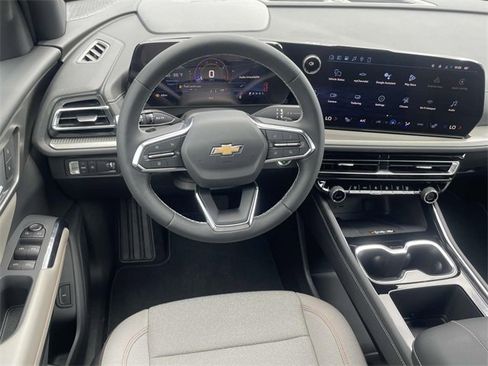 New 2026 Chevrolet Traverse LT image 6