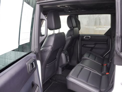 Certified 2025 Ford Bronco Outer Banks w/ Sasquatch Package image 18