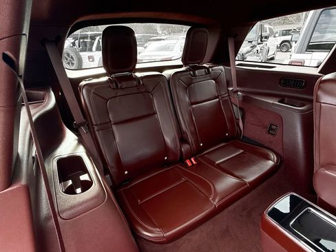 Used 2023 Lincoln Aviator Black Label w/ Jet Package image 31