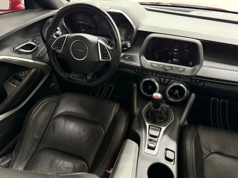 Used 2017 Chevrolet Camaro SS image 35