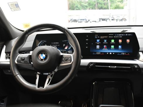 Used 2026 BMW X2 xDrive28i AWD/4WD image 26