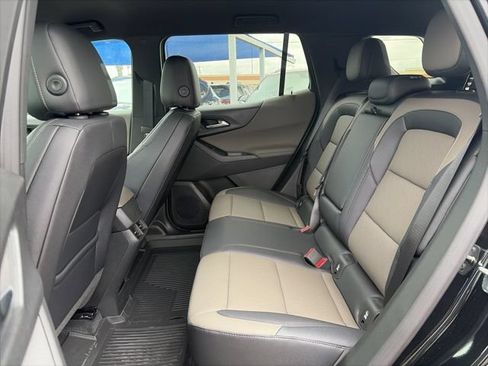 New 2026 Chevrolet Equinox LT w/ Convenience Package II FWD image 16