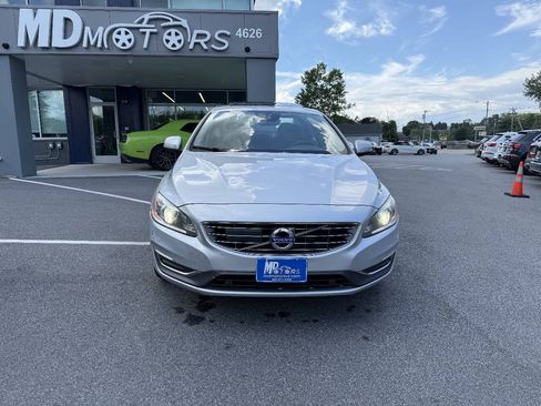 Used 2017 Volvo S60 T5 Inscription Platinum w/ Climate Package AWD/4WD image 5