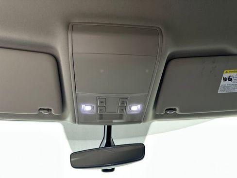 Used 2022 Volkswagen Atlas 4Motion image 24