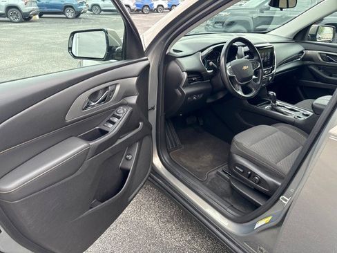 Used 2018 Chevrolet Traverse LT FWD image 13