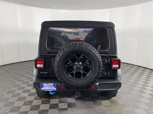 Used 2024 Jeep Wrangler Unlimited AWD/4WD image 8