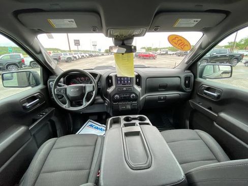 Used 2023 Chevrolet Silverado 1500 Custom Trail Boss AWD/4WD image 15