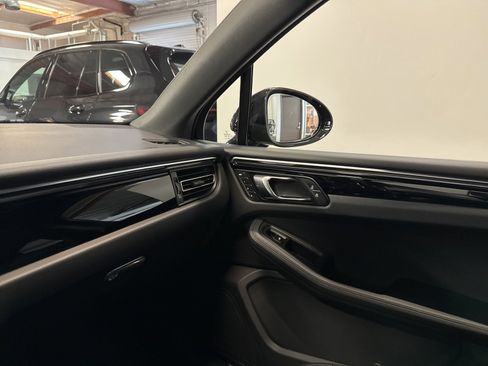Used 2024 Porsche Macan S image 41