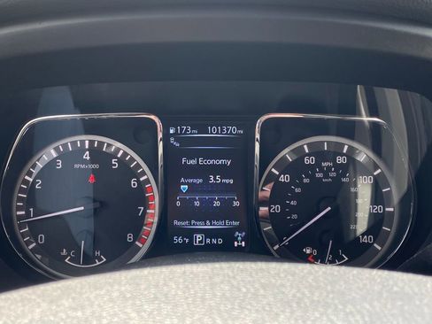 Used 2017 Nissan Titan SV AWD/4WD image 25