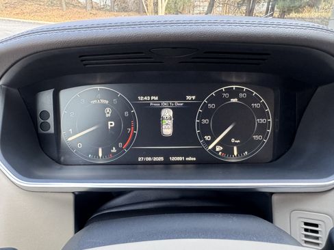 Used 2015 Land Rover Range Rover HSE image 6