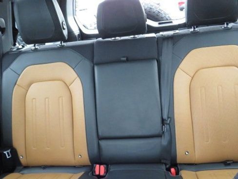 Used 2020 Land Rover Defender 110 X image 8