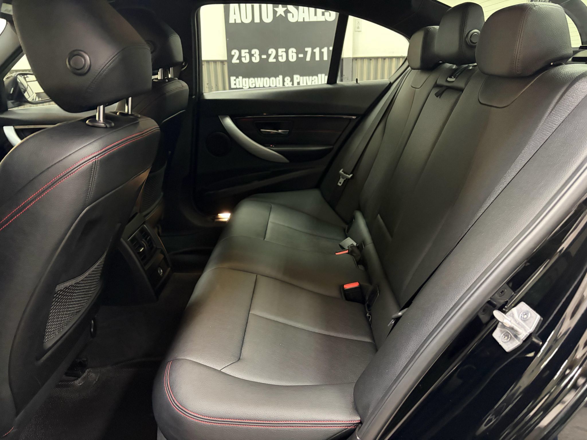 Used 2017 BMW 330i Sedan RWD image 18