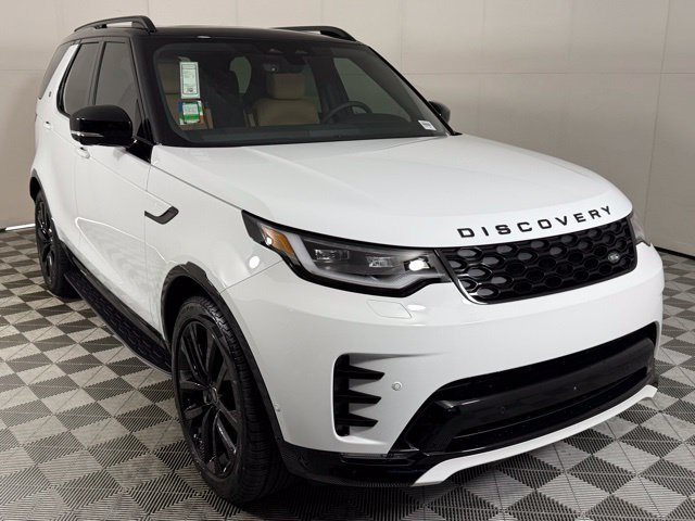 Used 2026 Land Rover Discovery Dynamic SE AWD/4WD image 9