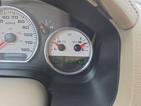 Used 2005 Ford F150 XLT image 19