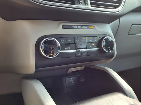 Used 2024 Ford Escape Active FWD image 12