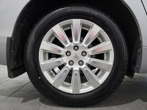 Used 2017 Toyota Sienna XLE w/ XLE Navigation Package image 25