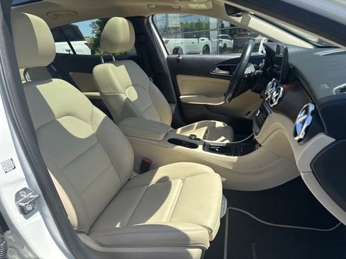 Used 2020 Mercedes-Benz GLA 250 4MATIC image 23