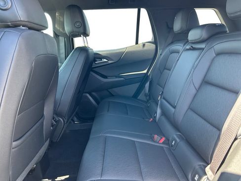 Used 2026 Chevrolet Equinox LT w/ Convenience Package II AWD/4WD image 16