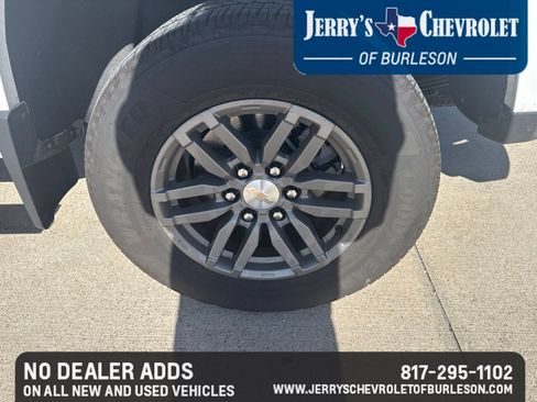 Used 2025 Chevrolet Colorado LT w/ LT Convenience Package AWD/4WD image 8