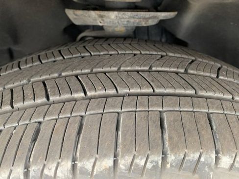 Used 2025 Ford Explorer ST-Line image 8