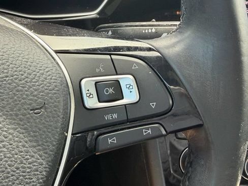 Used 2019 Volkswagen Jetta SEL w/ Cold Weather Package FWD image 26