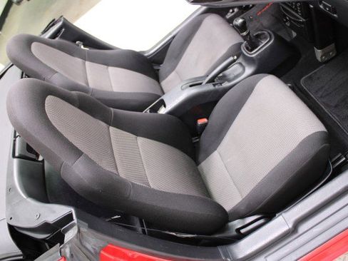 Used 2001 Toyota MR2 image 27