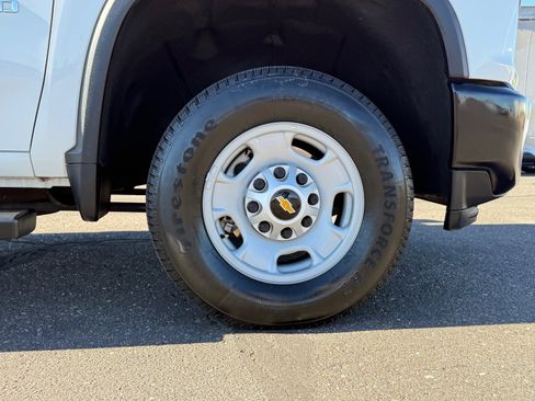 Used 2020 Chevrolet Silverado 2500 W/T w/ WT Convenience Package image 9