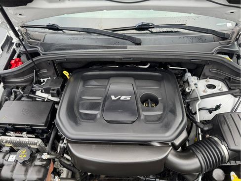 Used 2019 Jeep Grand Cherokee Limited w/ Trailer Tow Group IV image 9