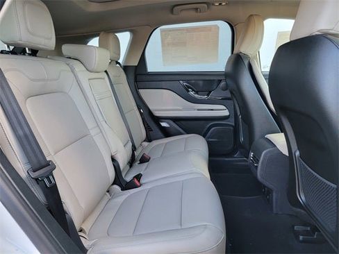 New 2026 Lincoln Corsair Premiere image 22