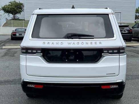 Used 2024 Jeep Grand Wagoneer Series III AWD/4WD image 4