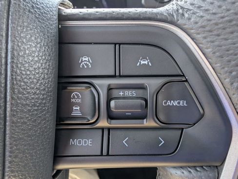 Used 2025 Toyota Tacoma Limited AWD/4WD image 30
