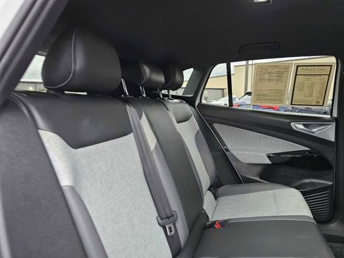 Used 2023 Volkswagen ID.4 Pro image 15