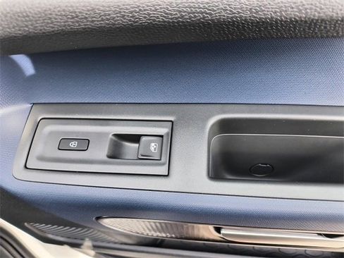 New 2025 Volkswagen ID. Buzz Pro S image 23