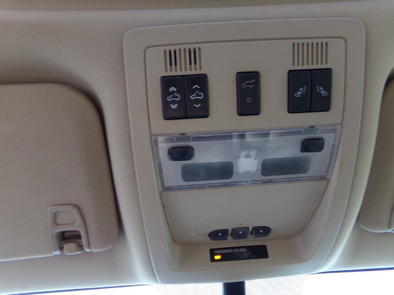 Used 2007 Chevrolet Suburban LTZ w/ LTZ Preferred Equipment Group AWD/4WD image 27