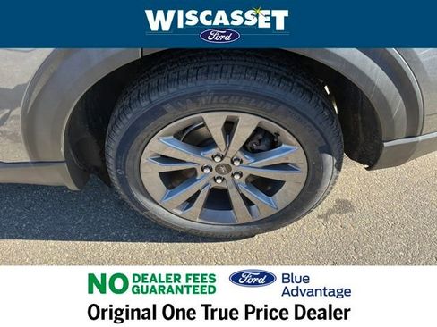 Certified 2022 Ford Explorer XLT w/ Equipment Group 202A image 27