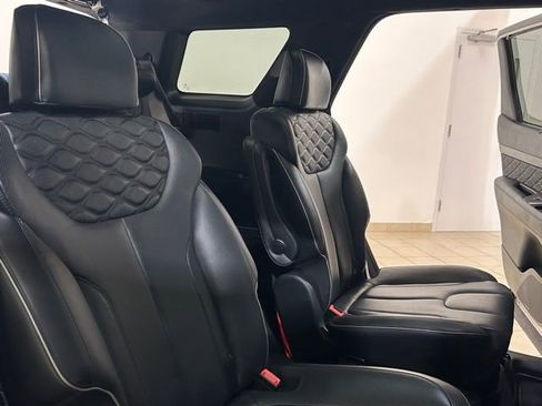 Used 2021 Hyundai Palisade Calligraphy w/ Winter Package image 13