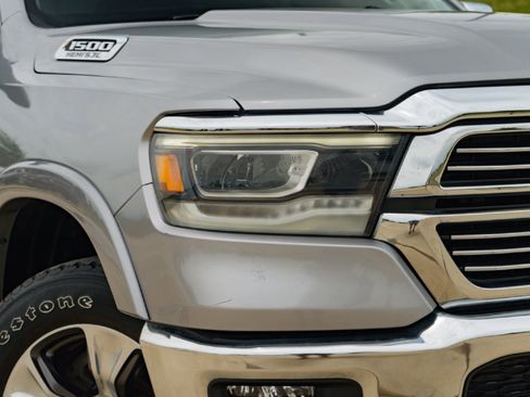 Used 2022 RAM 1500 Laramie AWD/4WD image 3