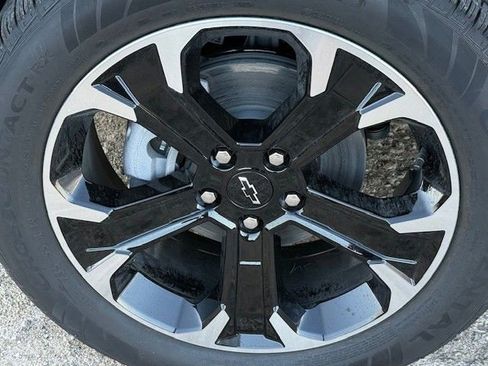 New 2026 Chevrolet Equinox LT w/ Convenience Package II image 12