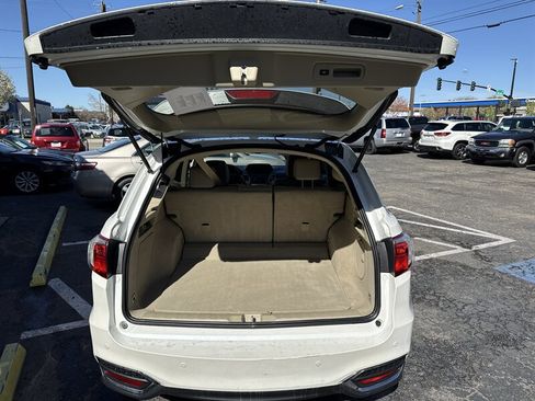 Used 2018 Acura RDX AWD w/ Advance Package image 16