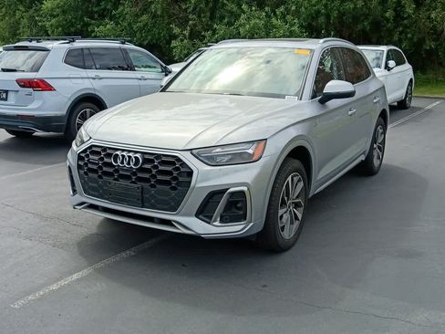 Used 2023 Audi Q5 2.0T Premium Plus w/ Premium Plus Package AWD/4WD image 2
