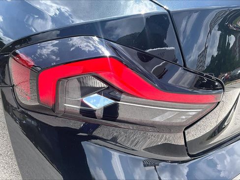 Used 2025 BMW 230i Coupe w/ Convenience Package RWD image 27