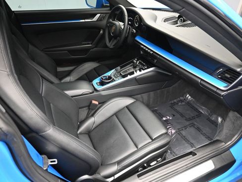 Certified 2022 Porsche 911 Carrera w/ Sport Chrono Package image 9