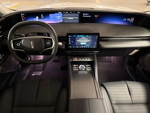 New 2026 Lincoln Nautilus Reserve AWD/4WD image 18