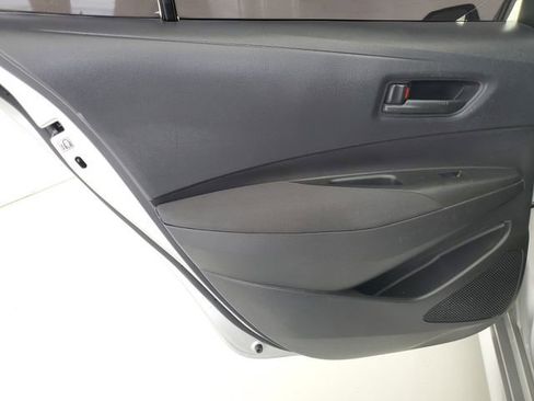 Used 2022 Toyota Corolla LE image 15