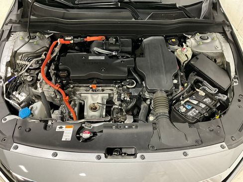 Used 2019 Honda Accord Touring image 12