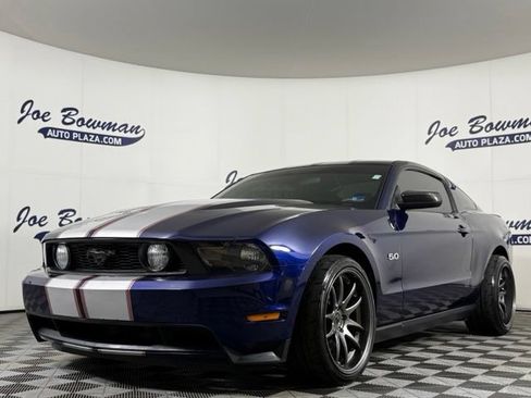 Used 2012 Ford Mustang GT RWD image 3