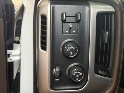 Used 2018 GMC Sierra 1500 SLT AWD/4WD image 21