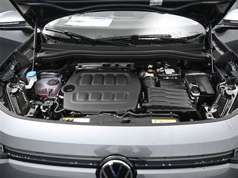 New 2026 Volkswagen Tiguan SE image 15